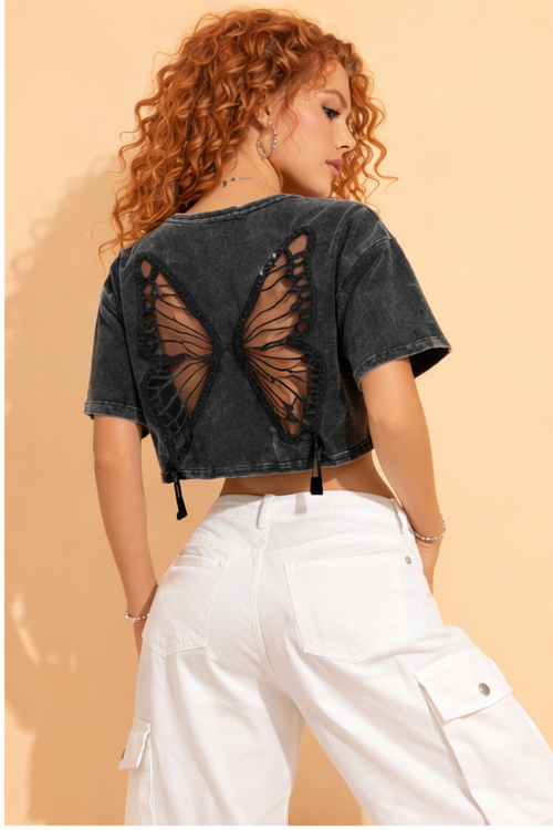 Camiseta Algodon Acidwash + aplique en espalda -MARIPOSA